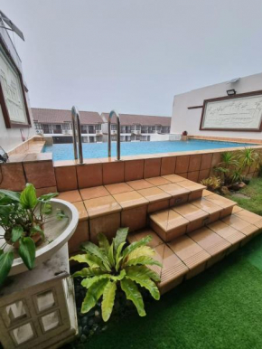 Alpine Grand Pool Villa (Upper Unit)